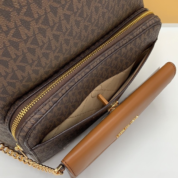 MICHAEL KORS BROWN SIGNATURE COLOR 
Maisie Medium Pebbled Leather 2in-1 BackpacK - Picture 6 of 16